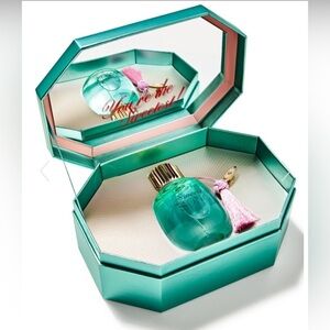 NEW BATH & BODY WORKS SWEETEST SONG WITH MUSIC BOX